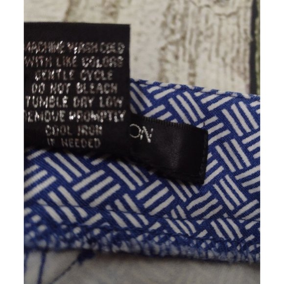 89th & Madison Weave Design Size 6 Pull On Capri Pants Rhinestone Buttons Blue - Picture 7 of 7